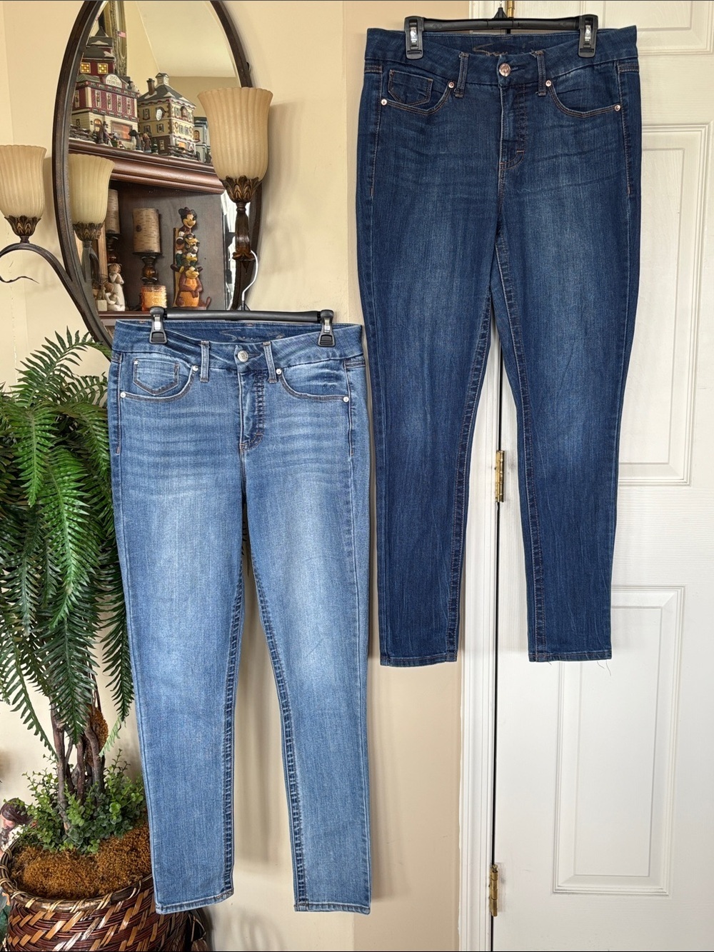 Set of 2 Pairs of Seven7 High Rise Tummyless Skinny Jeans Medium Blue Dark Wash